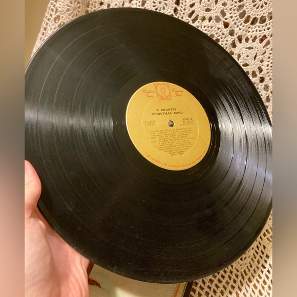 A Country Christmas Card - Vintage Vinyl Holiday LP Album - Great Graphic - Picture 13 of 15